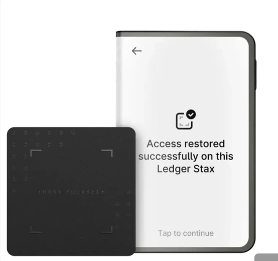 کیف پول سختافزاری لمسی با نمایشگر مدل Ledger Stax